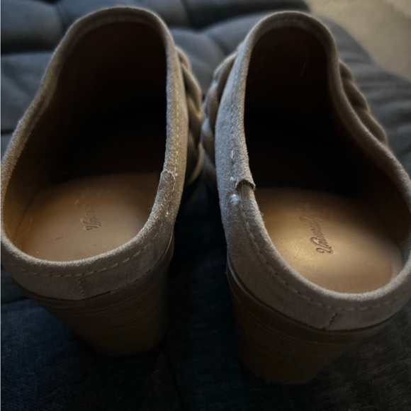 Universal Threads Tan Mules - Picture 2 of 3